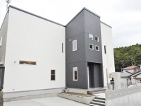 完成見学会　囲炉裏のある家